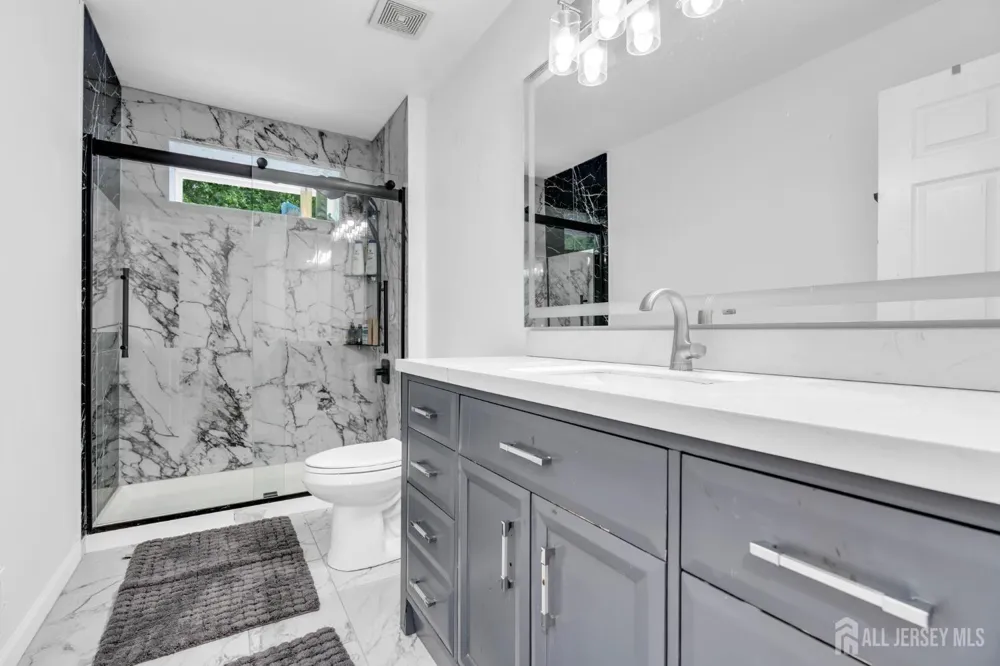 54 WINDING BROOK DRIVE Old Bridge, NJ 07747