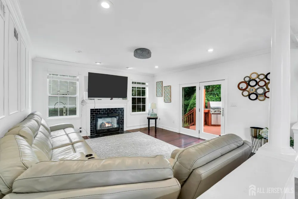 54 WINDING BROOK DRIVE Old Bridge, NJ 07747