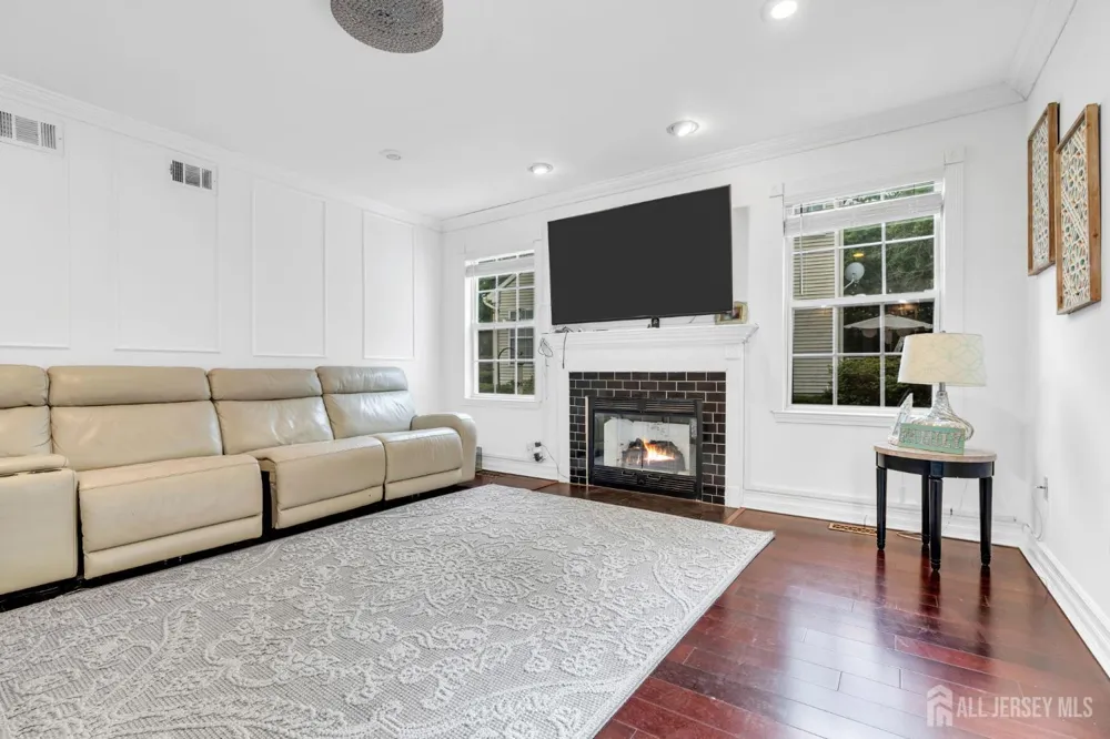 54 WINDING BROOK DRIVE Old Bridge, NJ 07747