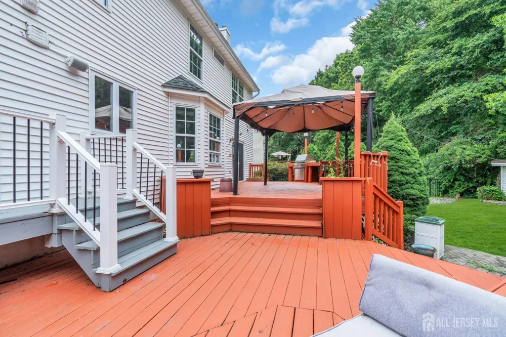 54 WINDING BROOK DRIVE Old Bridge, NJ 07747