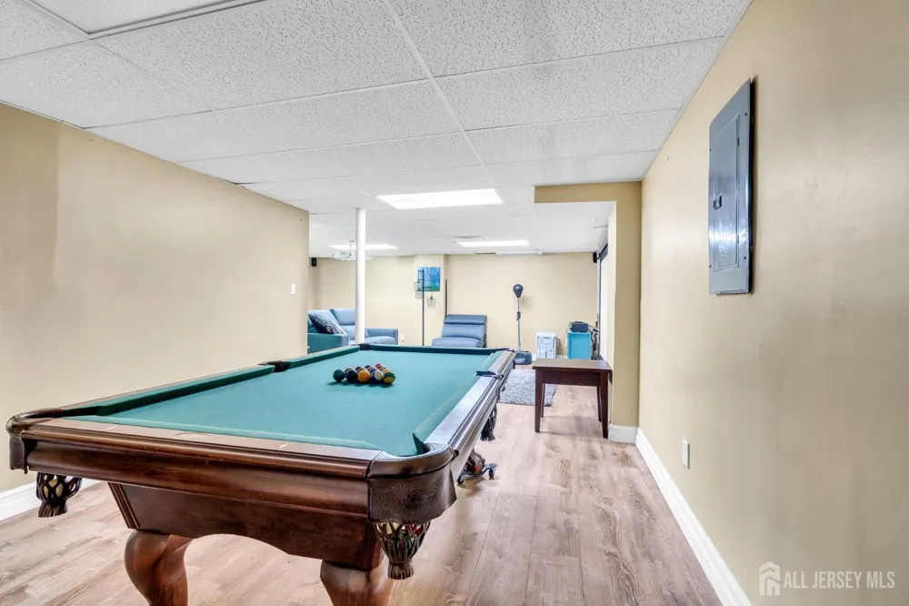 54 WINDING BROOK DRIVE Old Bridge, NJ 07747