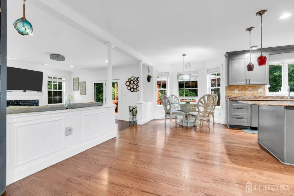 54 WINDING BROOK DRIVE Old Bridge, NJ 07747