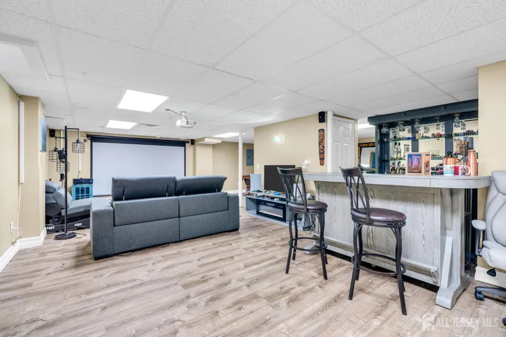 54 WINDING BROOK DRIVE Old Bridge, NJ 07747
