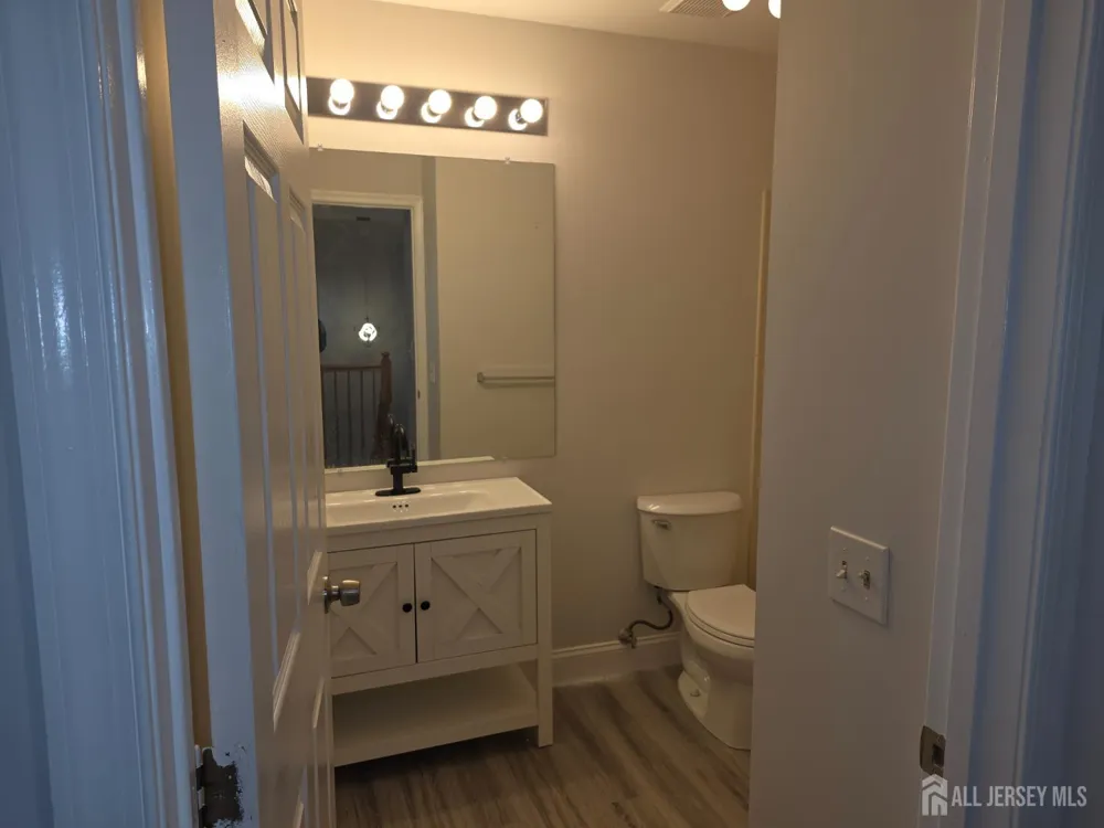 12 Gallop Lane Franklin, NJ 08873