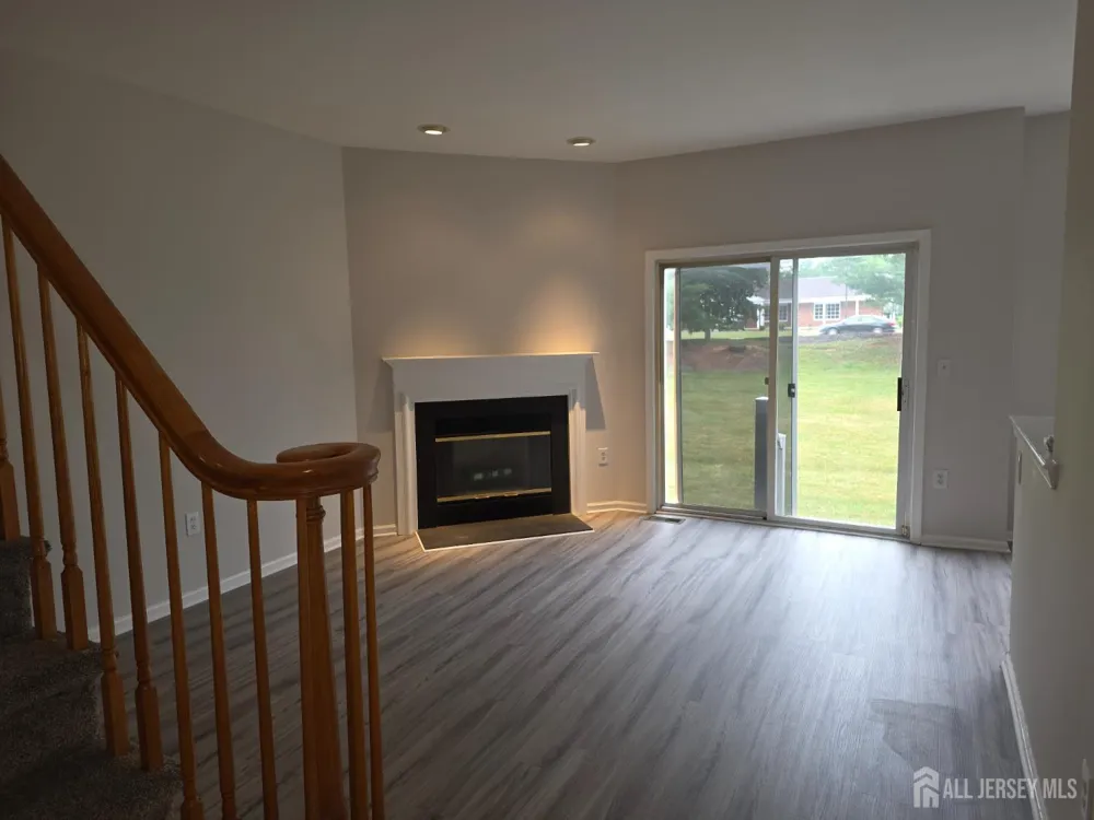 12 Gallop Lane Franklin, NJ 08873