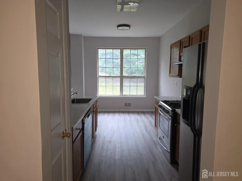 12 Gallop Lane Franklin, NJ 08873