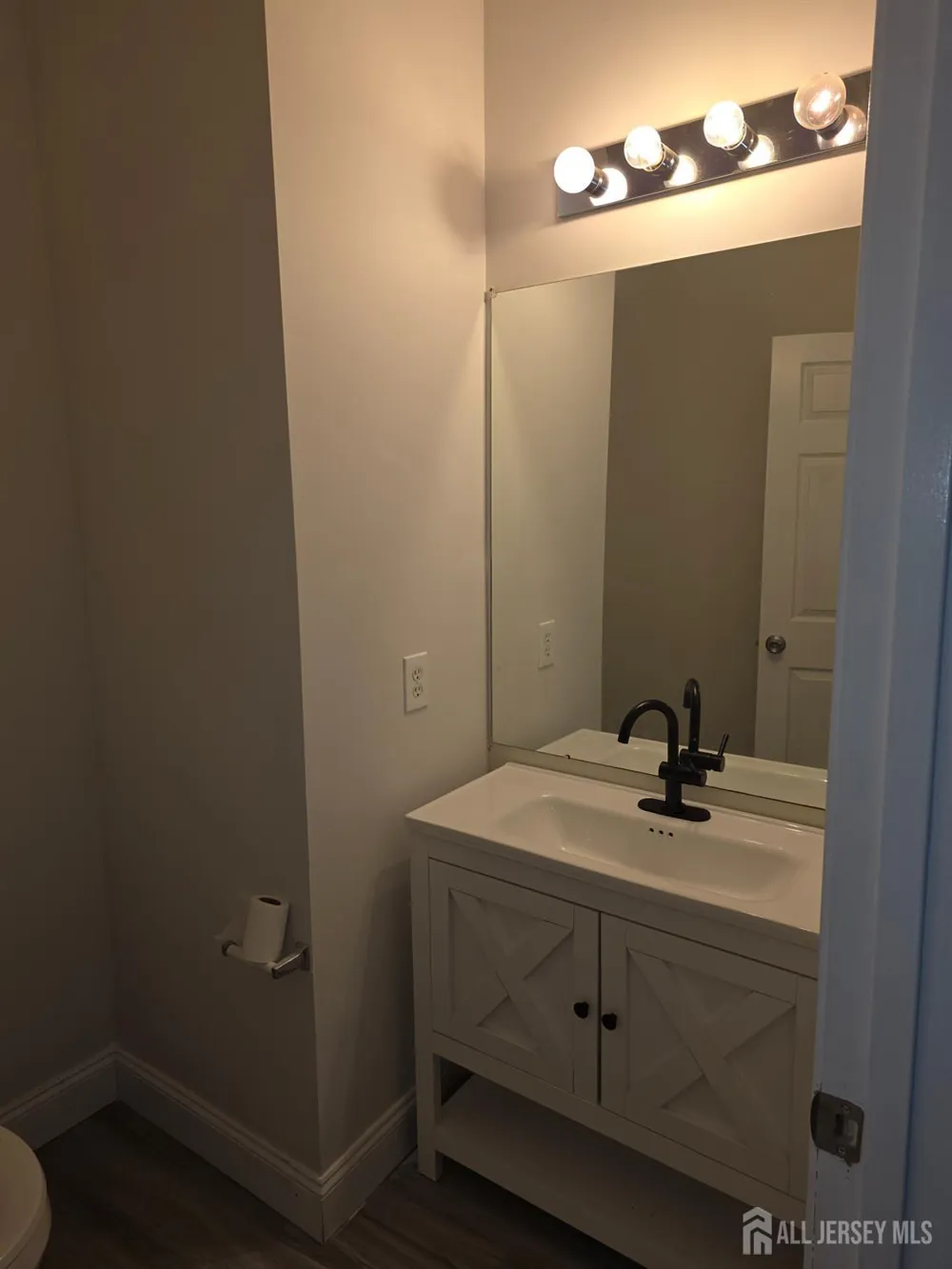 12 Gallop Lane Franklin, NJ 08873