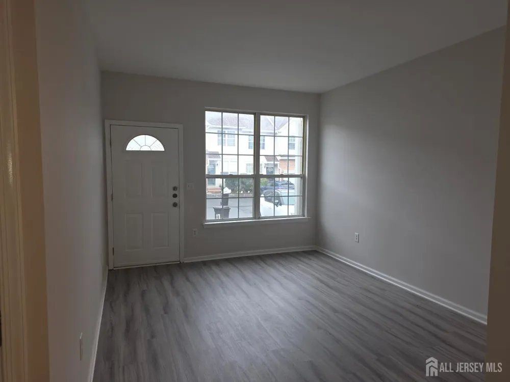 12 Gallop Lane Franklin, NJ 08873