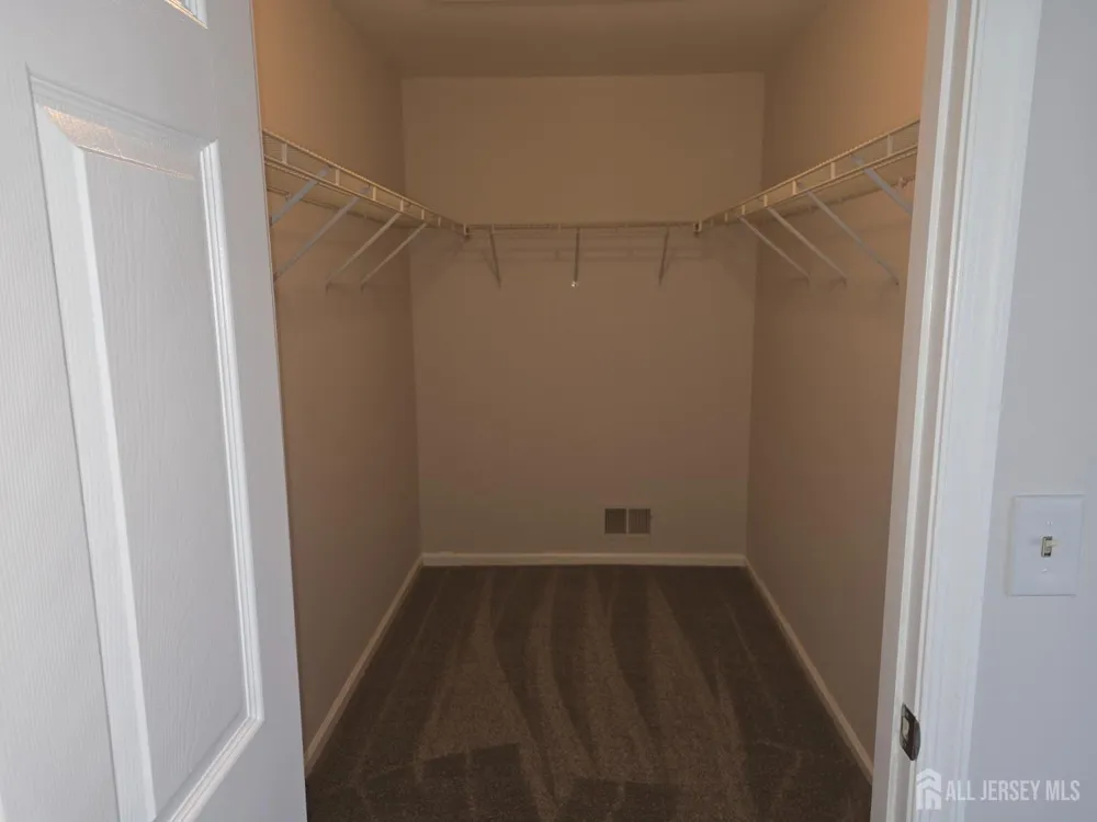 12 Gallop Lane Franklin, NJ 08873