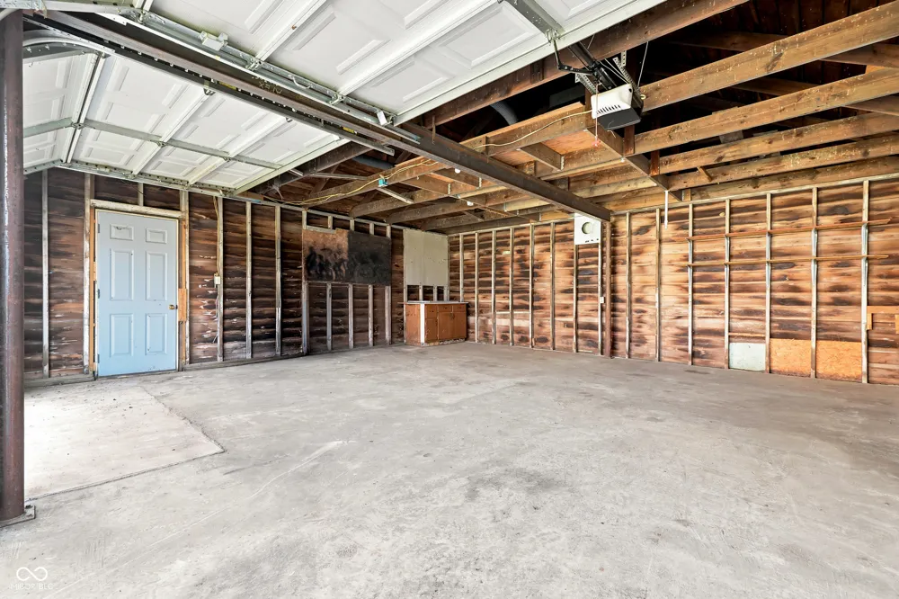 329 15th Avenue Beech Grove, IN 46107