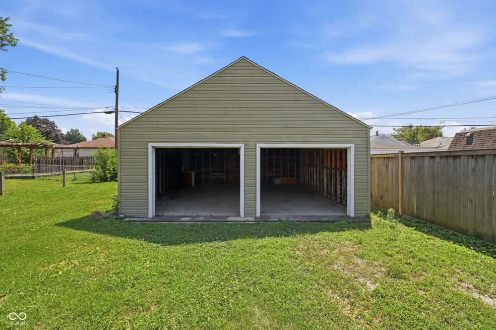 329 15th Avenue Beech Grove, IN 46107