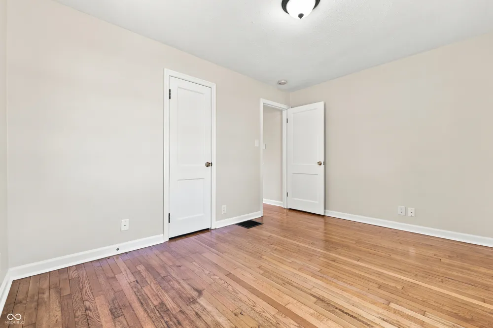 329 15th Avenue Beech Grove, IN 46107