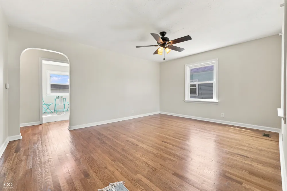 329 15th Avenue Beech Grove, IN 46107