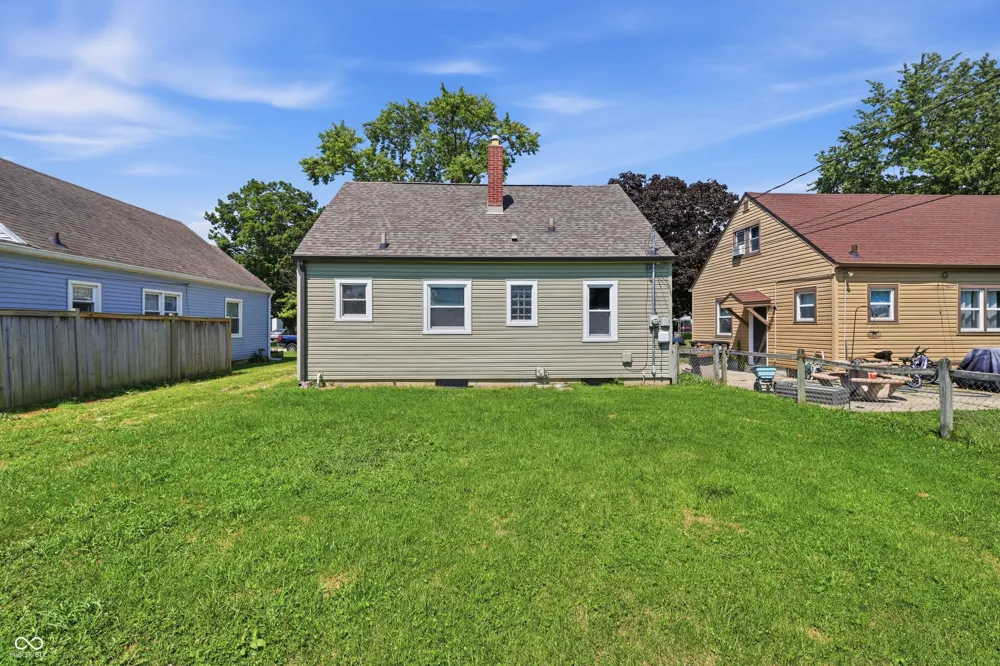 329 15th Avenue Beech Grove, IN 46107