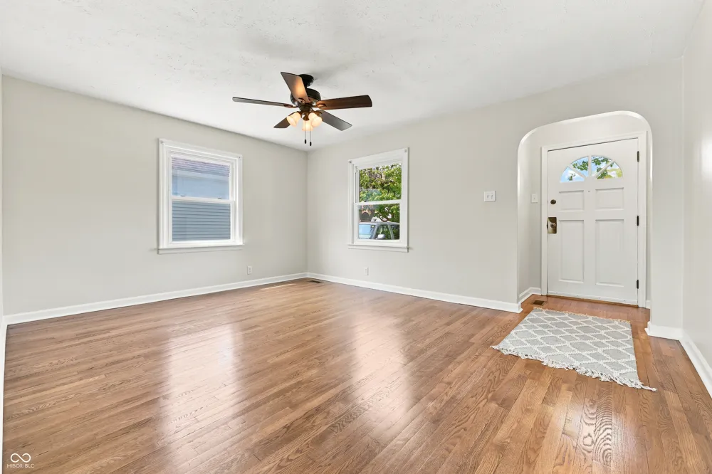 329 15th Avenue Beech Grove, IN 46107