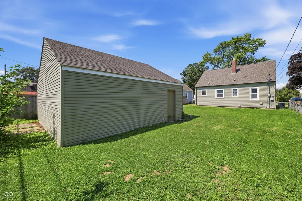 329 15th Avenue Beech Grove, IN 46107
