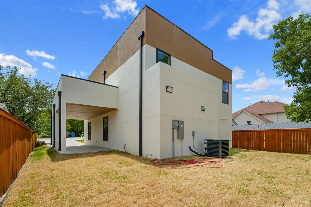6027 Verde Way Dallas, TX 75211