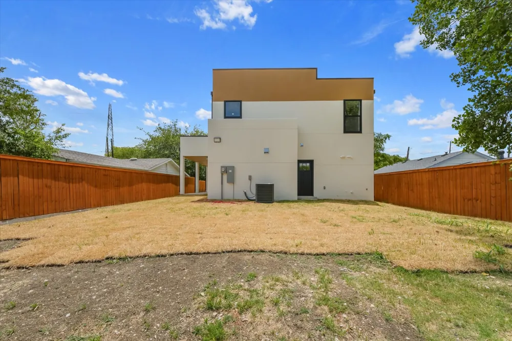 6027 Verde Way Dallas, TX 75211