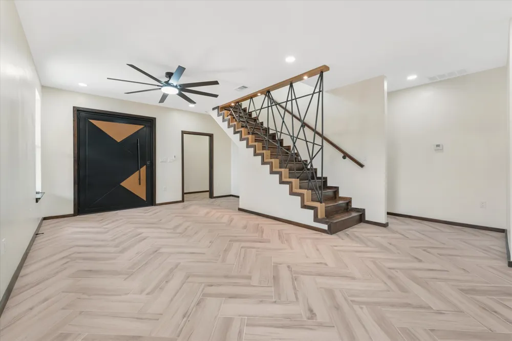 6027 Verde Way Dallas, TX 75211