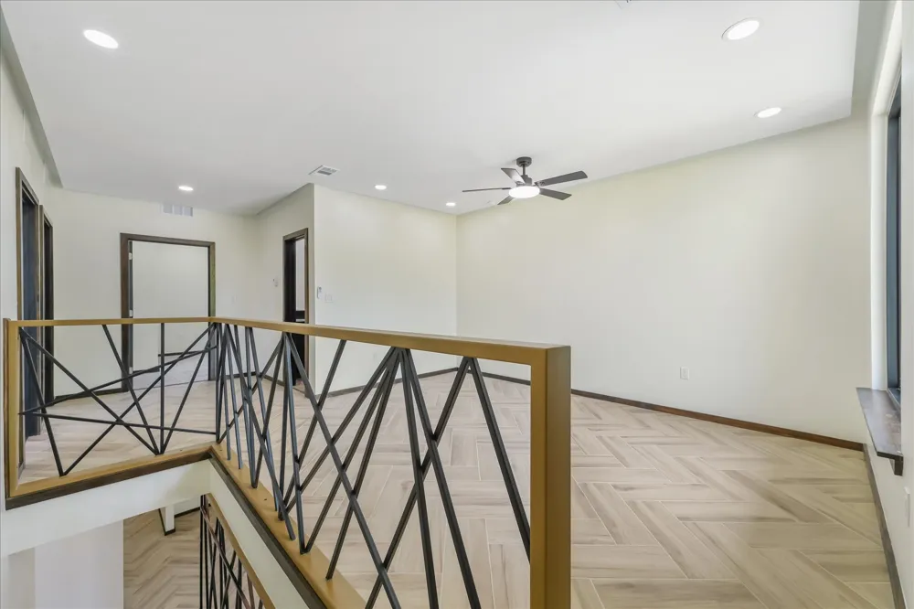 6027 Verde Way Dallas, TX 75211