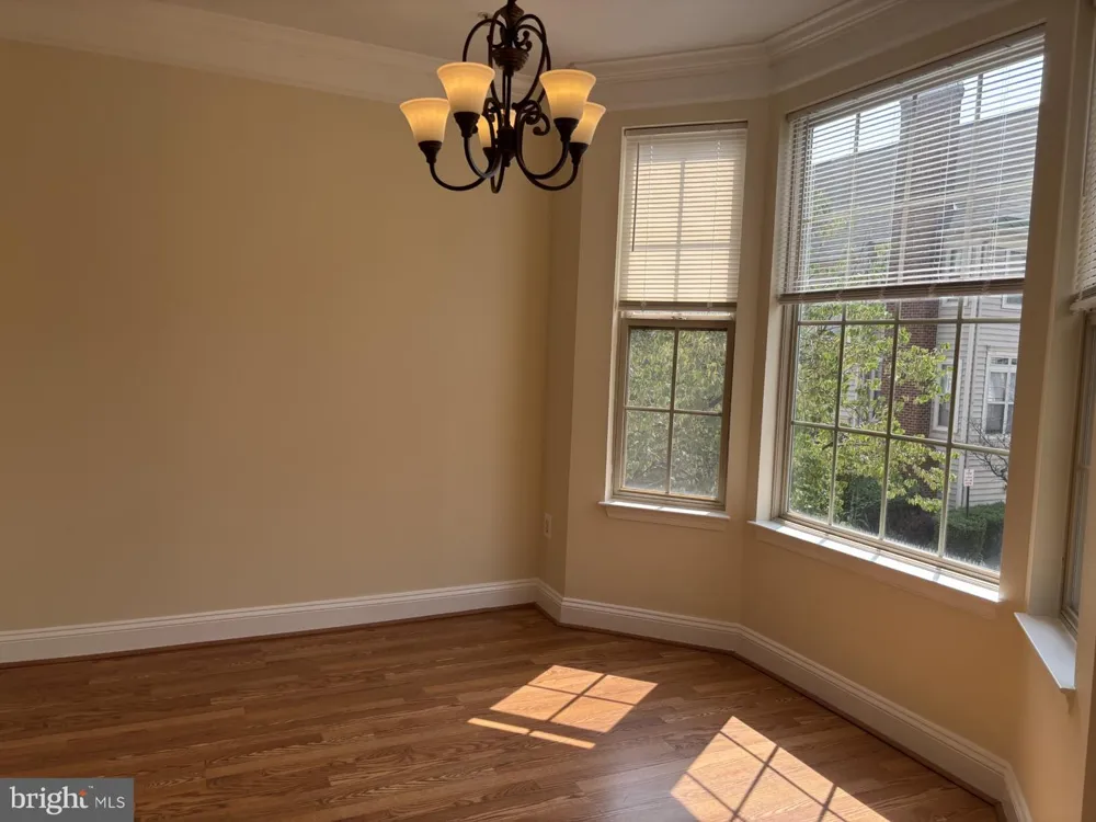 21156 DOMAIN TERRACE Sterling, VA 20165