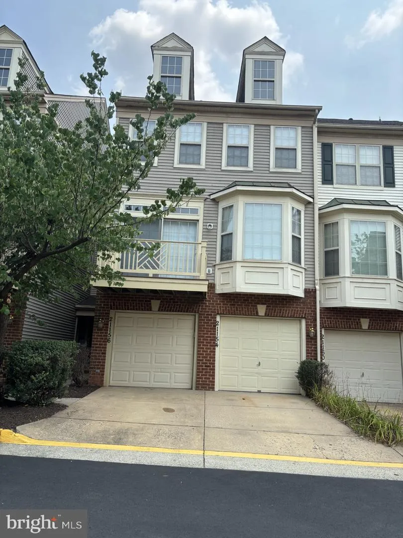 21156 DOMAIN TERRACE Sterling, VA 20165