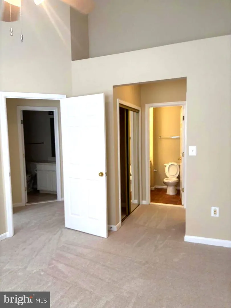 21156 DOMAIN TERRACE Sterling, VA 20165