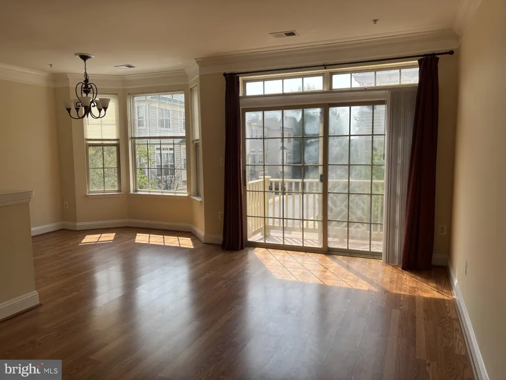 21156 DOMAIN TERRACE Sterling, VA 20165