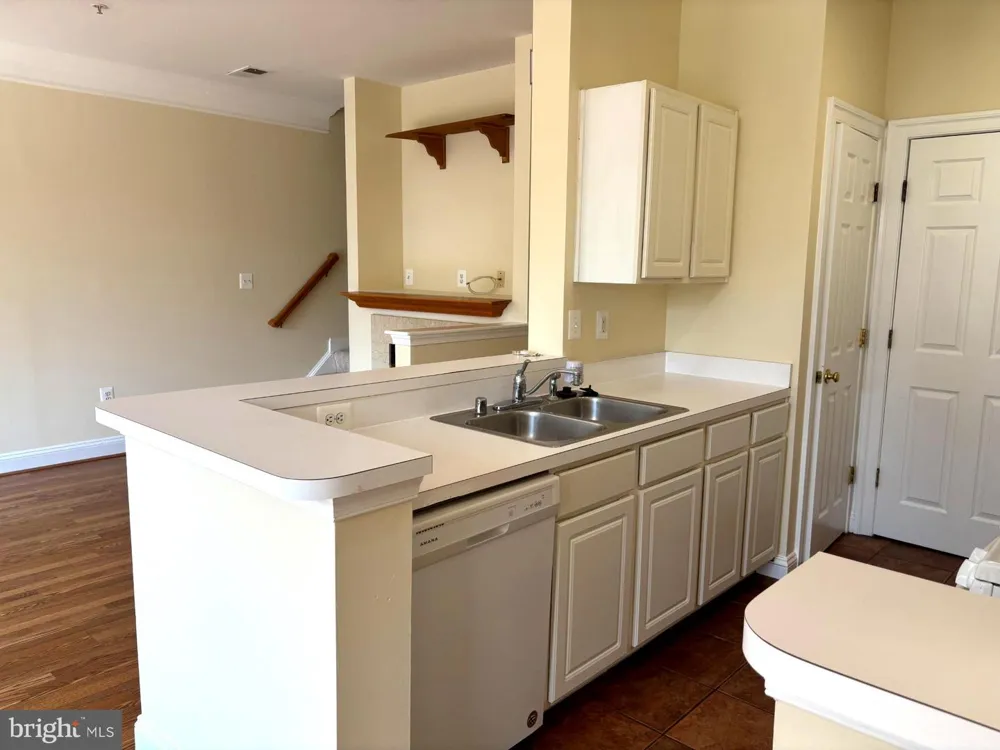 21156 DOMAIN TERRACE Sterling, VA 20165