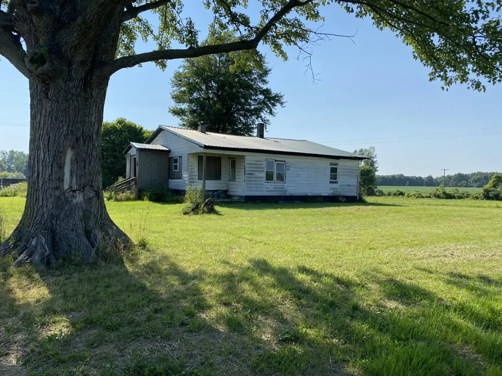 1296 Burlington Road Union City, MI 49094