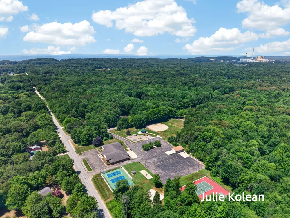 6570 Holly Drive West Olive, MI 49460