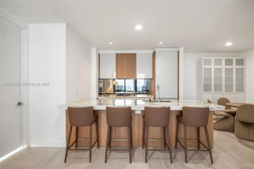 2831 S Bayshore Dr #1701 Coconut Grove, FL 33133