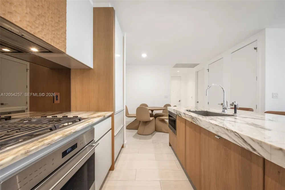 2831 S Bayshore Dr #1701 Coconut Grove, FL 33133