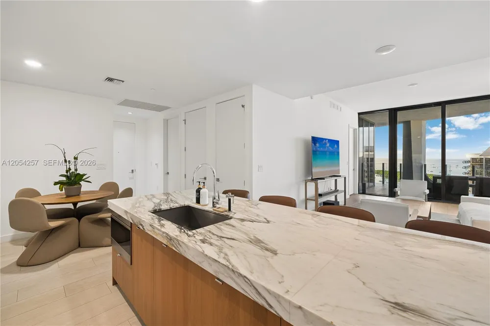 2831 S Bayshore Dr #1701 Coconut Grove, FL 33133