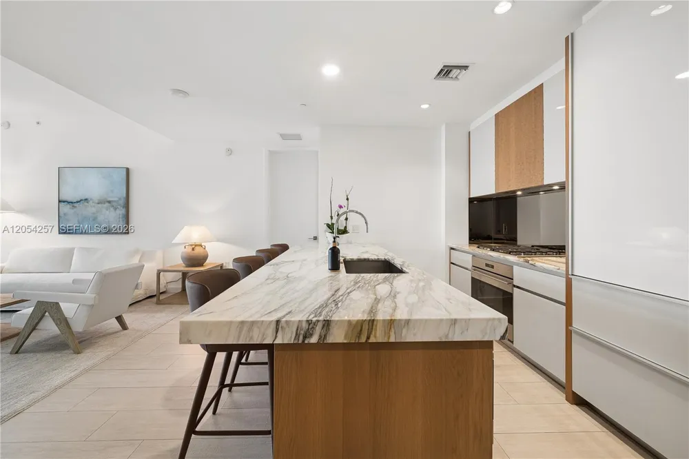 2831 S Bayshore Dr #1701 Coconut Grove, FL 33133