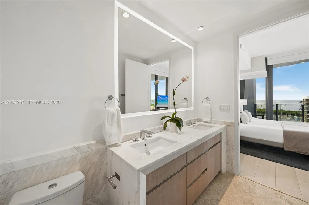 2831 S Bayshore Dr #1701 Coconut Grove, FL 33133