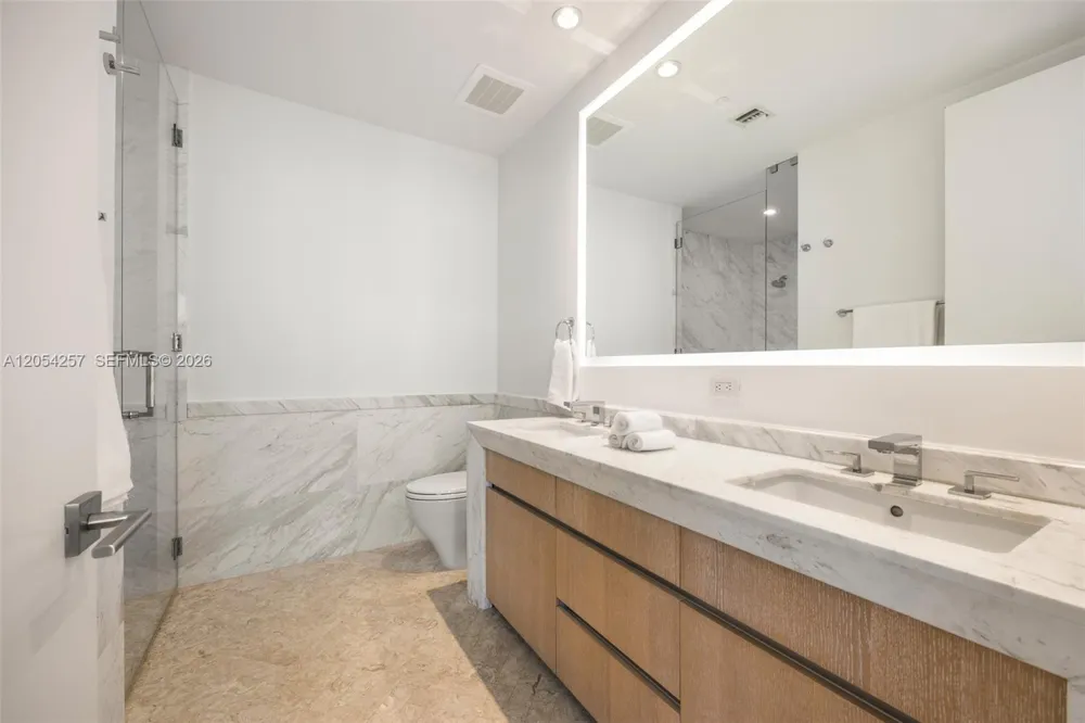 2831 S Bayshore Dr #1701 Coconut Grove, FL 33133