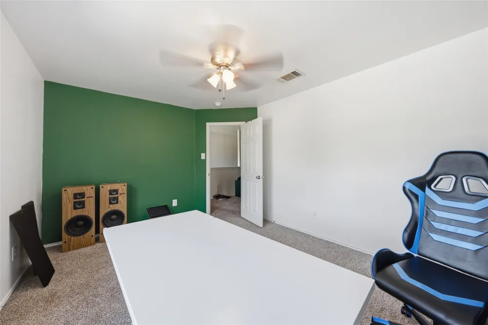 214 Woodley Road Leander, TX 78641