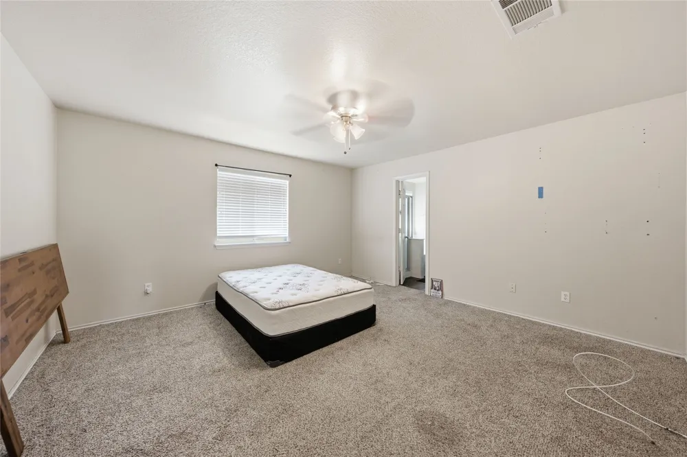 214 Woodley Road Leander, TX 78641