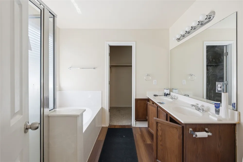 214 Woodley Road Leander, TX 78641