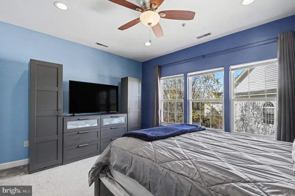 8016 PENNINGTON DRIVE Laurel, MD 20724