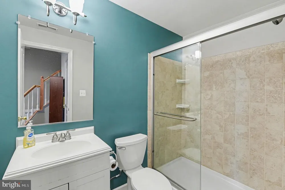 8016 PENNINGTON DRIVE Laurel, MD 20724