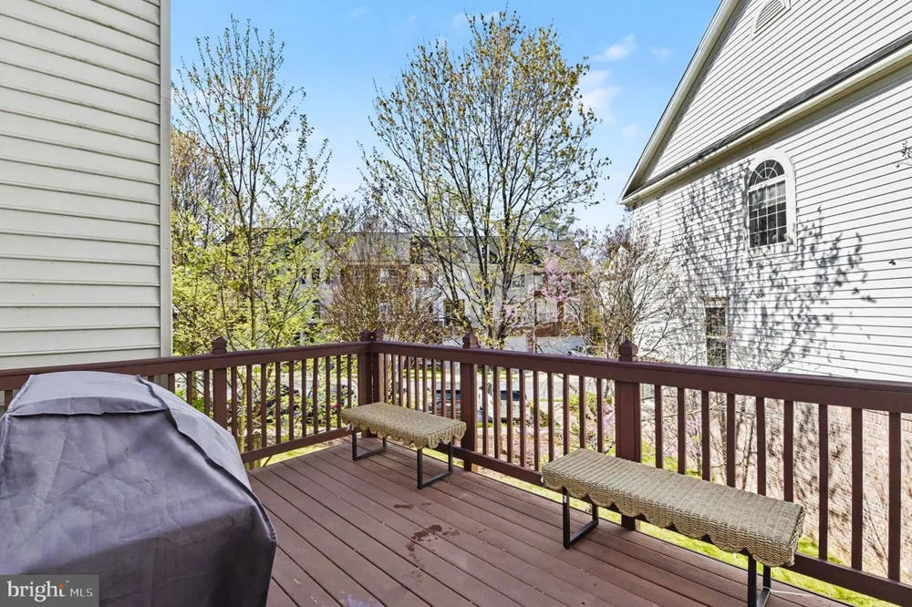 8016 PENNINGTON DRIVE Laurel, MD 20724