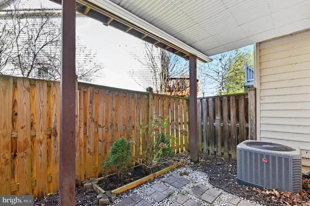8016 PENNINGTON DRIVE Laurel, MD 20724