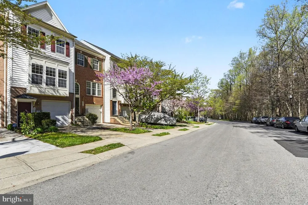 8016 PENNINGTON DRIVE Laurel, MD 20724