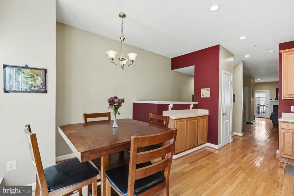 8016 PENNINGTON DRIVE Laurel, MD 20724