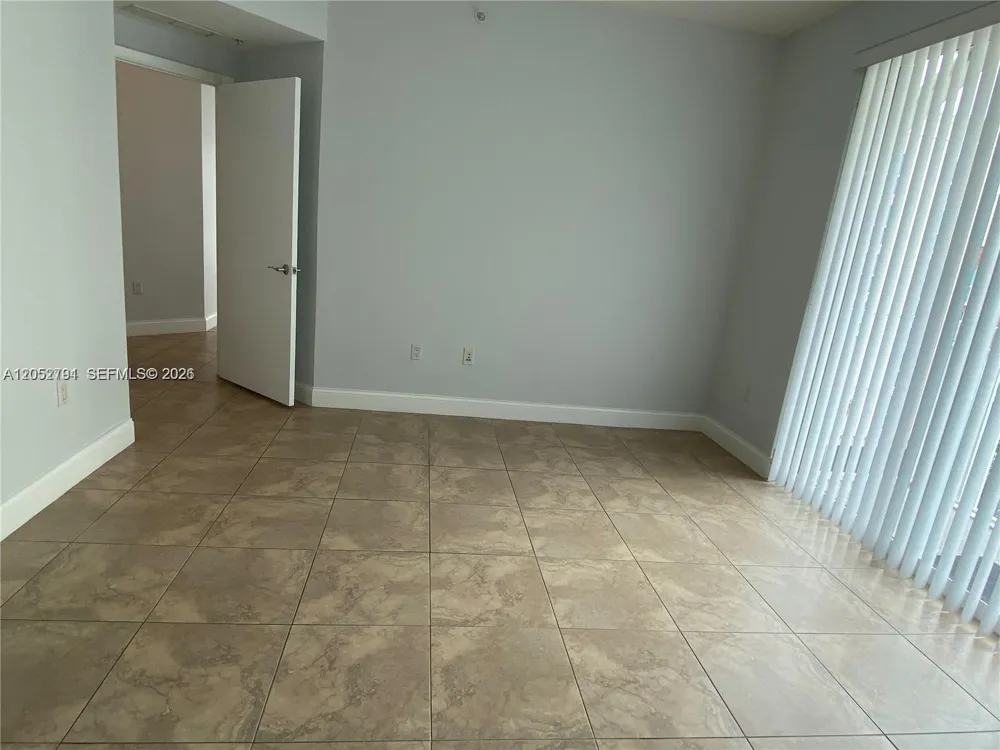 7280 SW 90th St #501 Miami, FL 33156