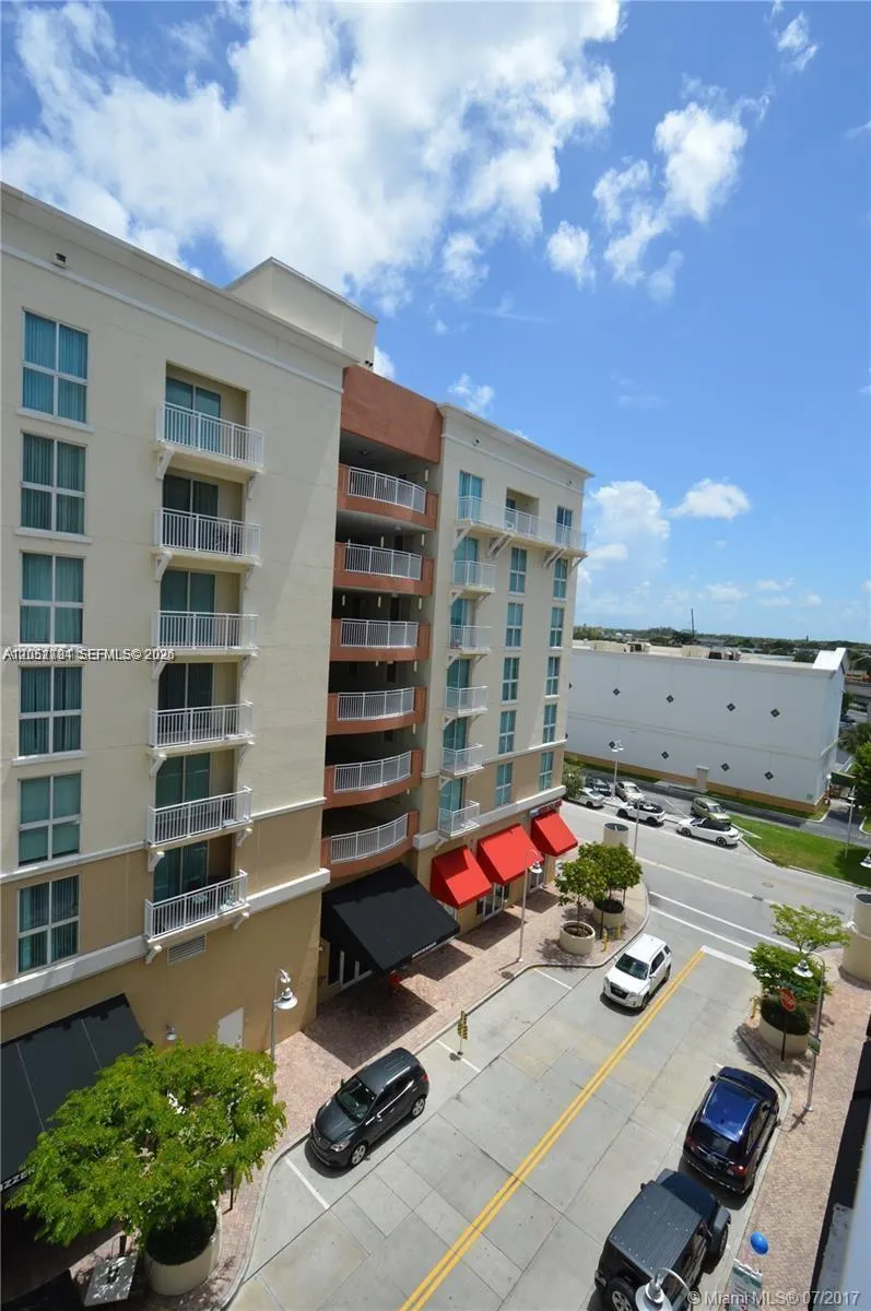 7280 SW 90th St #501 Miami, FL 33156