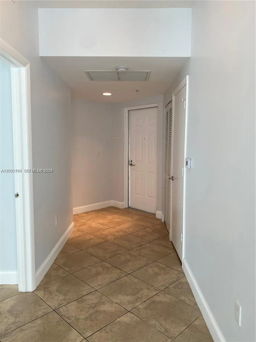7280 SW 90th St #501 Miami, FL 33156