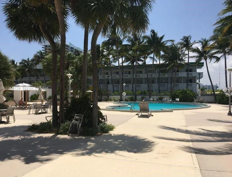 1865 79th St Cswy #6J North Bay Village, FL 33141